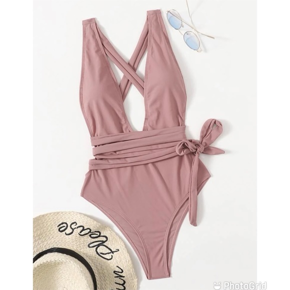 ❤️‍🔥 LAST ONE ❤️‍🔥 Women’s Monokini One Piece Bikini Swimsuit SIze M - Picture 3 of 7